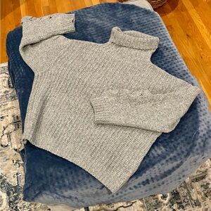 Vigoss Heather Gray Turtleneck Sweater